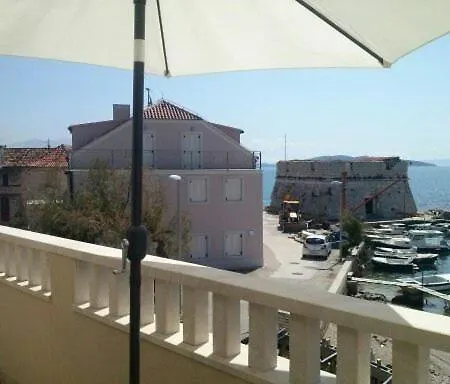Mala Plaza Apartament Kaštela